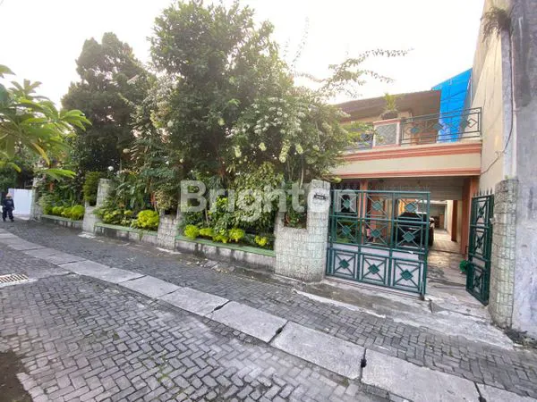 image RUMAH MEWAH DI JALAN KALIURANG (2)