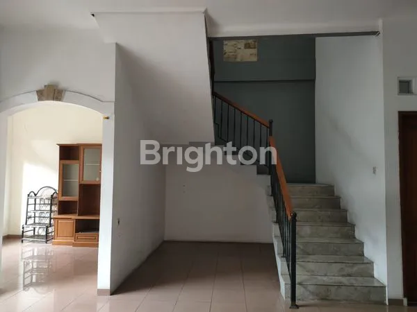 image RUMAH MEWAH 6 KT DI PERMATA BOJONG, LT 300M² (7)