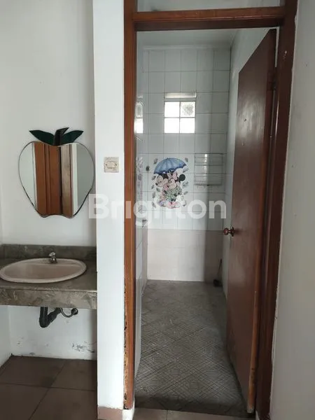 image RUMAH MEWAH 6 KT DI PERMATA BOJONG, LT 300M² (3)