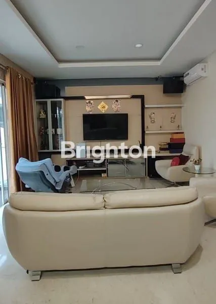 image RUMAH MEWAH ELITE GOLF VIEW FULL FURNISHED LUXURY DI KEMAYORAN JAKARTA PUSAT (3)