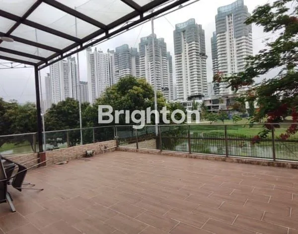 image RUMAH MEWAH ELITE GOLF VIEW FULL FURNISHED LUXURY DI KEMAYORAN JAKARTA PUSAT (7)