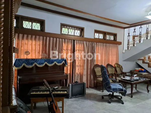 image RUMAH MEWAH PINGGIR JALAN RAYA UTAMA BINTARO PERMAI JAKARTA SELATAN HARUS TERJUAL  (8)