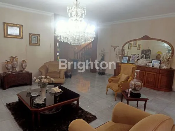 image RUMAH MEWAH LUAS, PARKIR CUKUP 4 MOBIL DI PONDOK INDAH, JAKARTA SELATAN (7)