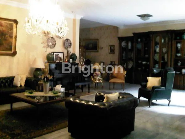 image RUMAH MEWAH LUAS, PARKIR CUKUP 4 MOBIL DI PONDOK INDAH, JAKARTA SELATAN (4)