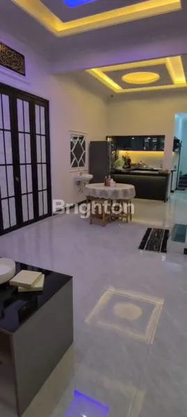 image RUMAH SIAP HUNI DENGAN INTERIOR PREMIUM, SHM DI CIRACAS (2)