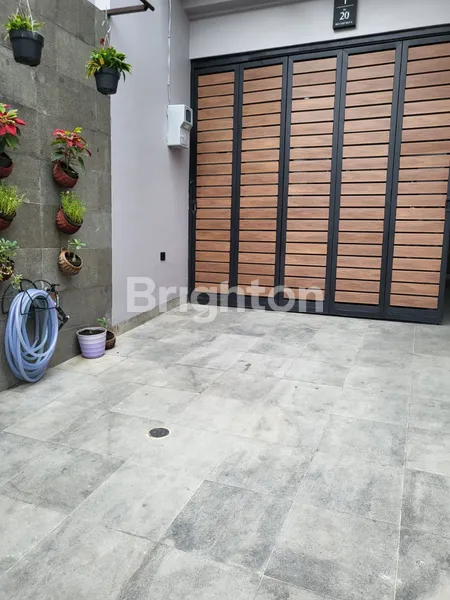 image RUMAH SUNTER DALAM KOMPLEK LUAS 6X16 SHM 3 LANTAI (8)