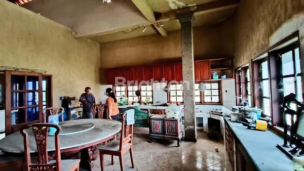 image RUKO 3 LANTAI PINGGIR JALAN RAYA ABIANBASE - MULTIFUNGSI  (5)