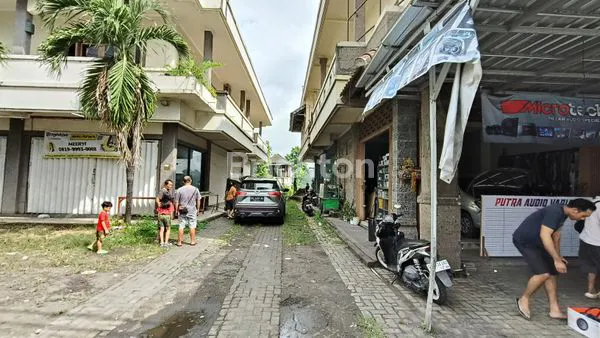 image RUKO 3 LANTAI PINGGIR JALAN RAYA ABIANBASE - MULTIFUNGSI  (3)