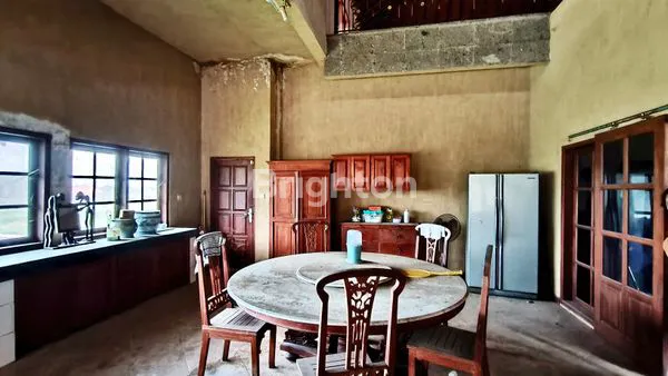 image RUKO 3 LANTAI PINGGIR JALAN RAYA ABIANBASE - MULTIFUNGSI  (6)