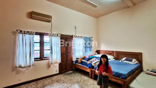 image RUKO 3 LANTAI PINGGIR JALAN RAYA ABIANBASE - MULTIFUNGSI  (7)