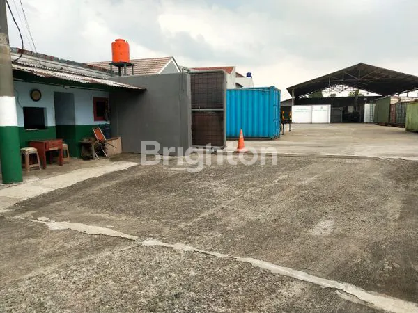 LAHAN DAN GUDANG KOMSEN WIBAWA MUKTI