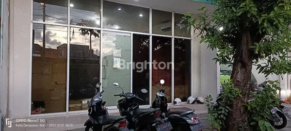 image DIJUAL / DI SEWAKAN:\NRUMAH KANTOR.\NBELAKANG ADA GUDANG.\NCOCOK UNTUK KANTOR KECIL - MENENGAH/ DIBUAT KOST. (8)