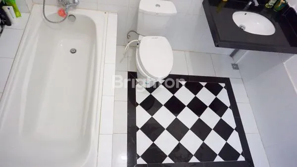 image RUMAH TERAWAT SIAP HUNI DI WISATA REGENCY (8)