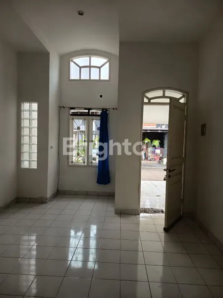 image RUMAH SEWA KOTA WISATA (2)