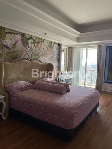 image ONE EAST RESIDENCE 2BR FULL FURNISHED SURABAYA  (1)