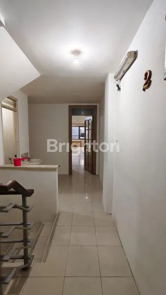 image RUKO LIMA LANTAI SIAP PAKAI LOKASINYA SANGAT STRATEGIS AKSES MUDAH KEMANA MANA GUNUNG SAHARI JAKARTA PUSAT  (8)