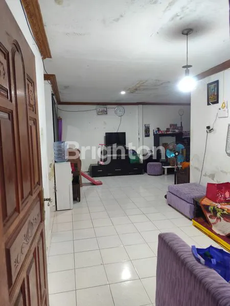 image RUMAH 1 LANTAI DI KOMPLEK PERUMAHAN GREEN KORI - UBUNG (4)