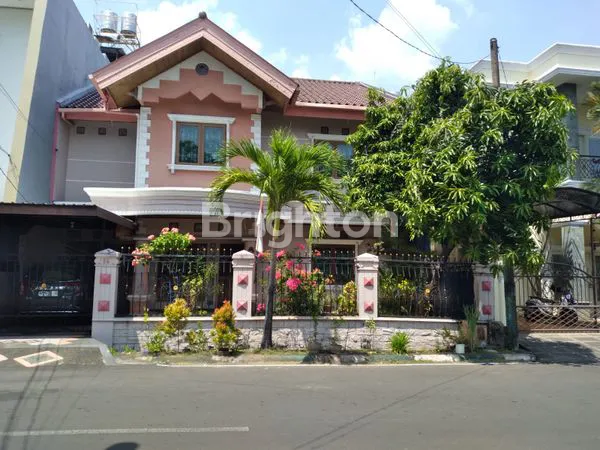 image HUNIAN EKSKLUSIF CHRYSANT, 2 LANTAI, LUAS & STRATEGIS (1)