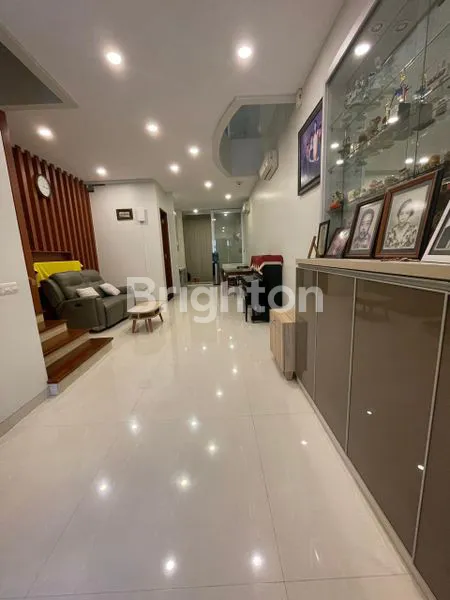 image RUMAH 3 LANTAI TAMAN ARIES (1)