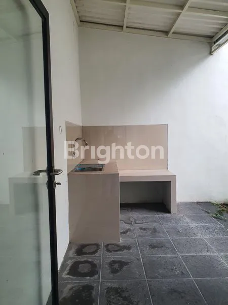 image RUMAH BARU DI WIGUNA, GUNUNG ANYAR (7)