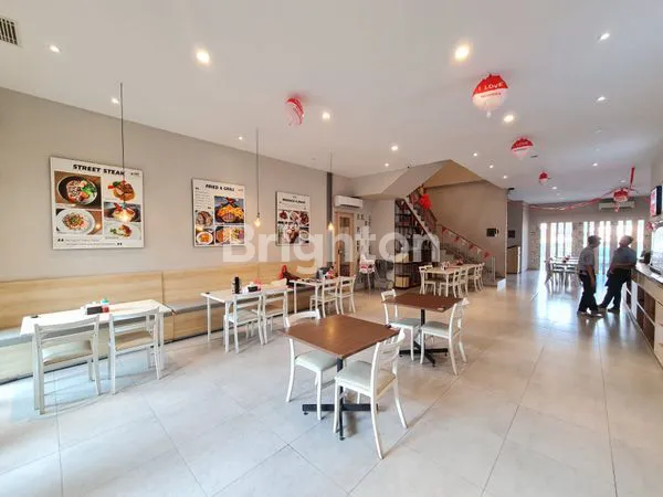 image RUKO DUA LANTAI SIAP PAKAI LOKASINYA SANGAT STRATEGIS POSISINYA DI PINGGIR JALAN AMAN DAN NYAMAN AKSES MUDAH KEMANA MANA BEKASI JAWA BARAT  (1)