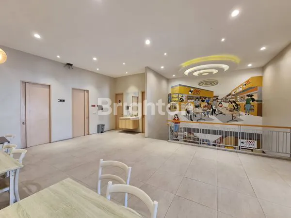 image RUKO DUA LANTAI SIAP PAKAI LOKASINYA SANGAT STRATEGIS POSISINYA DI PINGGIR JALAN AMAN DAN NYAMAN AKSES MUDAH KEMANA MANA BEKASI JAWA BARAT  (4)