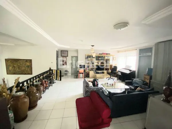 image RUMAH DI MENTENG POSISI HOOK LT 391 M/LB 407M JL.JAYA MANDALA JAKARTA SELATAN COCOK UNTUK SILENT OFFICE (3)