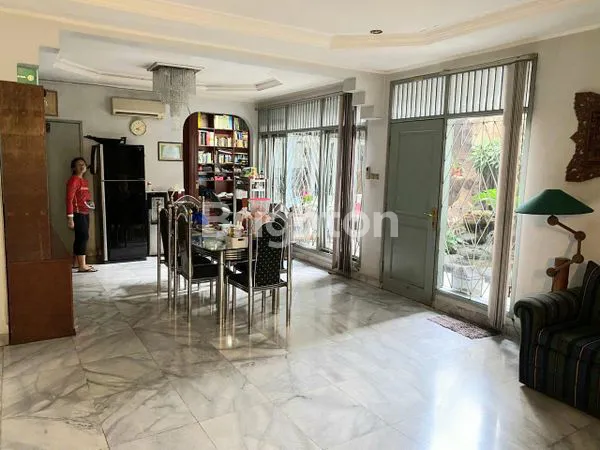 image RUMAH DI MENTENG POSISI HOOK LT 391 M/LB 407M JL.JAYA MANDALA JAKARTA SELATAN COCOK UNTUK SILENT OFFICE (2)