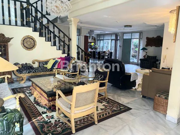 image RUMAH DI MENTENG POSISI HOOK LT 391 M/LB 407M JL.JAYA MANDALA JAKARTA SELATAN COCOK UNTUK SILENT OFFICE (5)