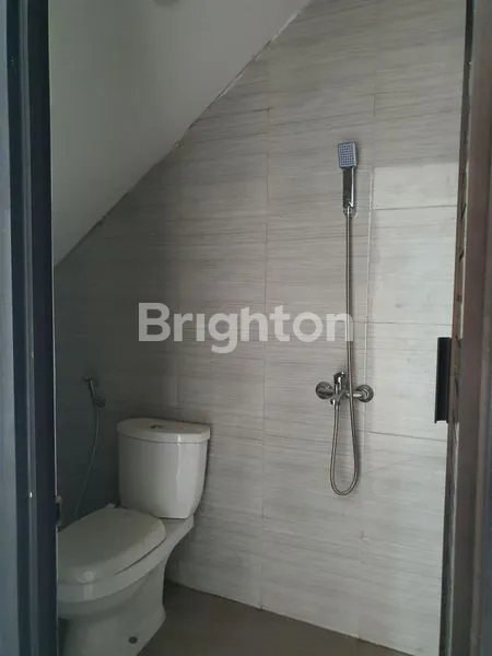 image RUMAH BARU DI WIGUNA, GUNUNG ANYAR (6)