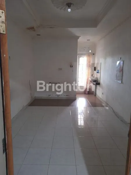 image RUMAH SIAP HUNI DI PERUM INTAN KURUNG PALANGKARAYA KALIMANTAN TENGAH (7)