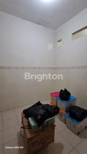 image RUMAH SIAP HUNI DI MOJOSONGO SOLO KOTA, TINGGAL JALAN KAKI KE JL. JAYAWIJAYA (7)