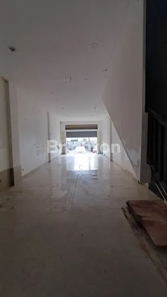 image DI SEWAKAN RUKO KOMERSIL 3 LANTAI DI GREEN VILLE JAKARTA BARAT (1)