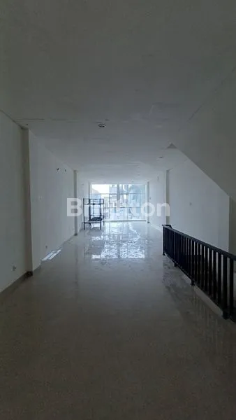 image DI SEWAKAN RUKO KOMERSIL 3 LANTAI DI GREEN VILLE JAKARTA BARAT (4)
