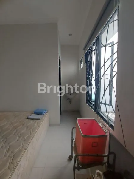 image RUMAH 2 LANTAI LEBAR 5, DEKAT MERR RUNGKUT (4)