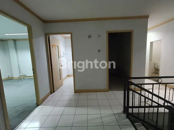 image RUKO 2 LANTAI DI PUSAT KOTA BATU SANGAT COCOK BUAT SEMUA USAHA  (6)