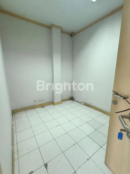 image RUKO 2 LANTAI DI PUSAT KOTA BATU SANGAT COCOK BUAT SEMUA USAHA  (3)