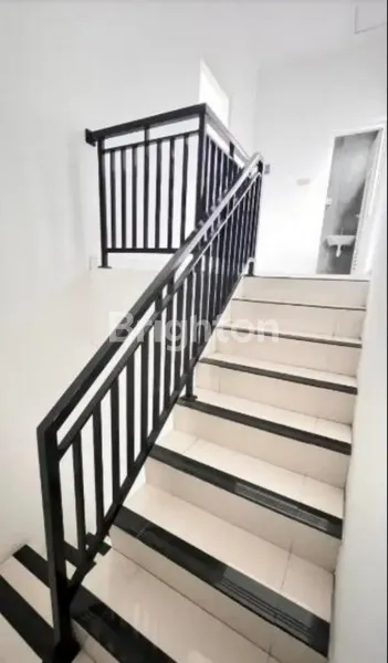 image RUMAH 2 LANTAI SIAP HUNI, WISATA SEMANGGI MANGROVE-SURABAYA (8)