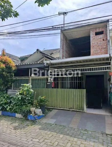 image RUMAH 2 LANTAI DI PBI MALANG, GARASI 2 MOBIL, DEKAT BINUS (1)