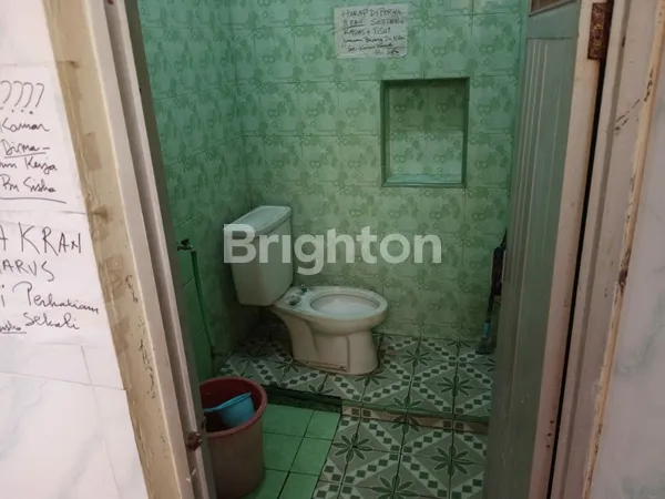 image   RUMAH KOST DI KETINTANG MADYA DEKAT KAMPUS UNESA, DEKAT ROYAL PLAZA, DEKAT AHMAD YANI (5)