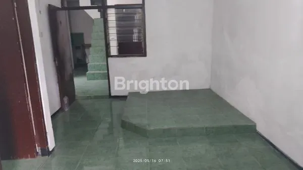 image DIKONTRAKAN RUMAH AREA SAWOJAJAR,LOKASI TENANG,DEKAT EXIT TOL MADYOPURO,DEKAT DENGAN FASILITAS UMUM  (2)