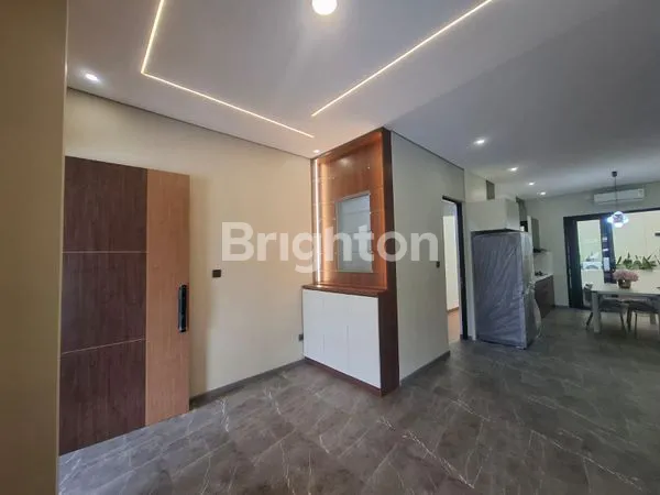 image RUMAH BARU 5KT FULL FURNISH DALAM PERUMAHAN DI WEDOMARTANI, NGEMPLAK, SLEMAN (2)