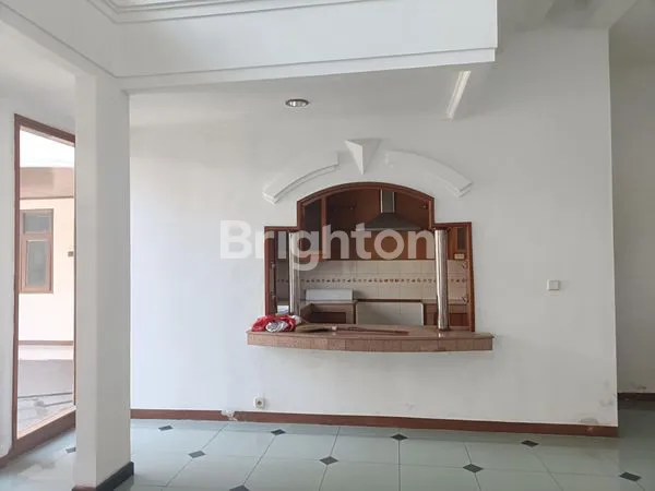 image JUAL RUMAH ASRI 2 LANTAI DI KAWASAN INDUSTRI HOLIS REGENCY (3)