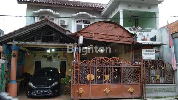 image RUMAH 2 LANTAI SANGAT STRATEGIS UNTUK RUMAH TINGGAL ATAU USAHA (1)