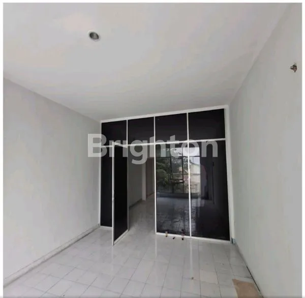 image RUKO KOMERSIAL STRATEGIS BAGUS KEBAYORAN LAMA JAKARTA SELATAN (3)