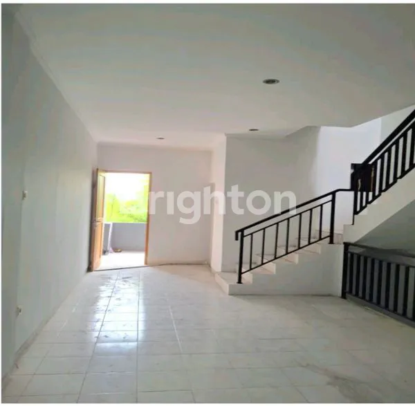 image RUKO KOMERSIAL STRATEGIS BAGUS KEBAYORAN LAMA JAKARTA SELATAN (2)