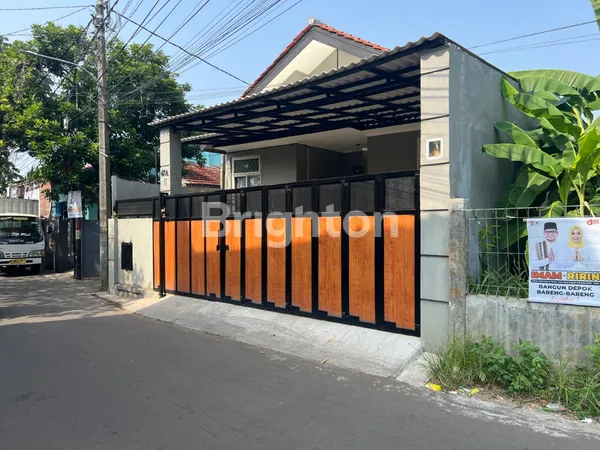 image RUMAH LUAS SIAP HUNI LT 200 M² | 4 KT 3KM | CARPORT 2 MOBIL | SHM – SERAB GDC DEPOK (1)