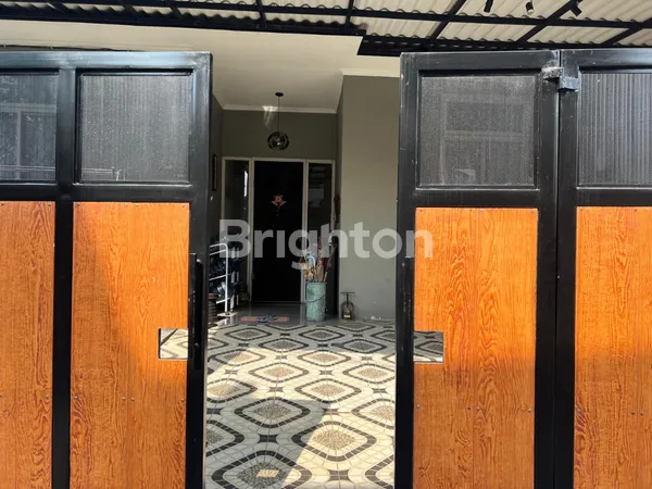 image RUMAH LUAS SIAP HUNI LT 200 M² | 4 KT 3KM | CARPORT 2 MOBIL | SHM – SERAB GDC DEPOK (2)