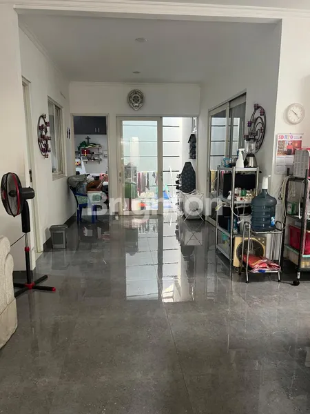 image RUMAH LUAS SIAP HUNI LT 200 M² | 4 KT 3KM | CARPORT 2 MOBIL | SHM – SERAB GDC DEPOK (4)