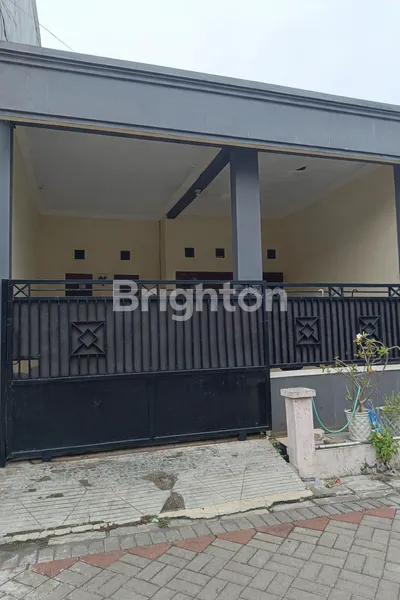image RUMAH BAGUS BERSIH  SIAP HUNI BARU SELESAI RENOV MEDAYU INDAH REGENCY DEKAT UPN DEKAT MERR RUNGKUT SURABAYA TIMUR (1)